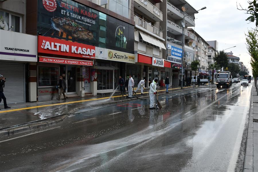 Narlıdere’nin sokakları dezenfekte edildi