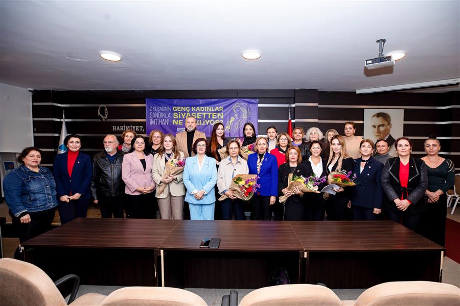 GENÇ KADINLAR, NARLIDERE’DEN SES YÜKSELTTİ