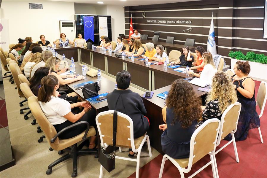 KADINA ŞİDDETE KARŞI NARLIDERE’DE DAYANIŞMA BULUŞMASI